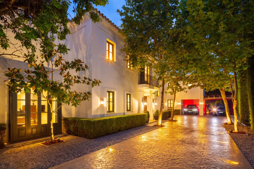 Beautiful Mansion Marbella Golden Mile (1)