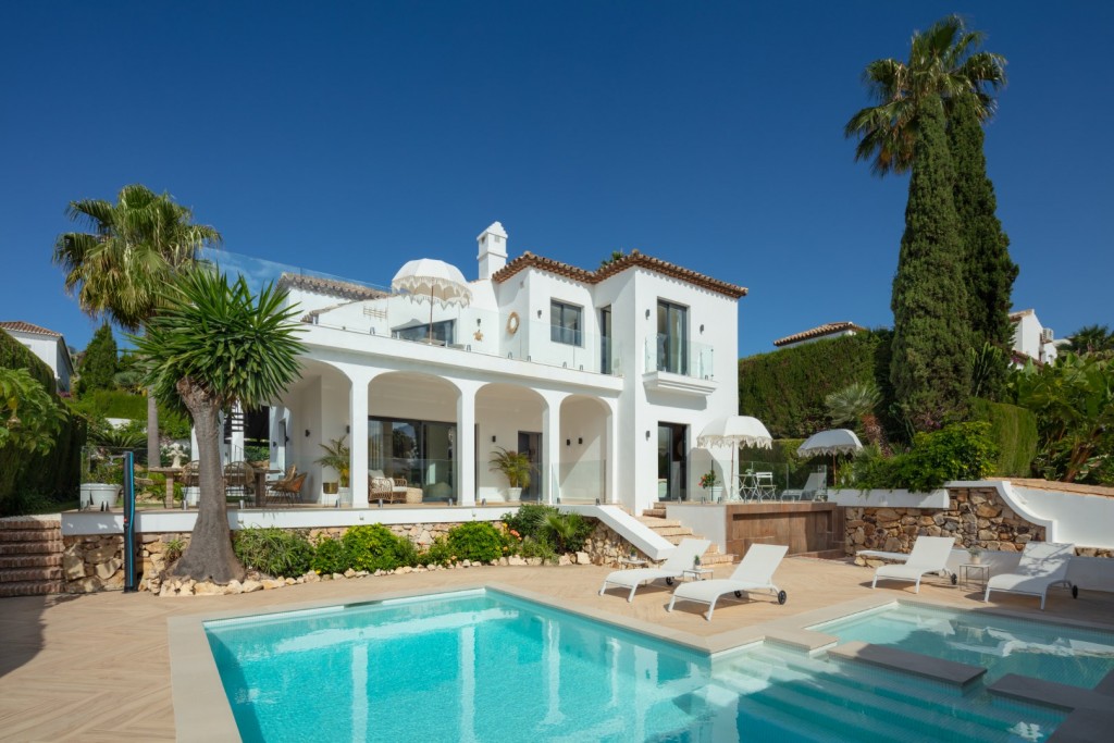 Charmerende villa til salg Nueva Andalucia Spanien (1)