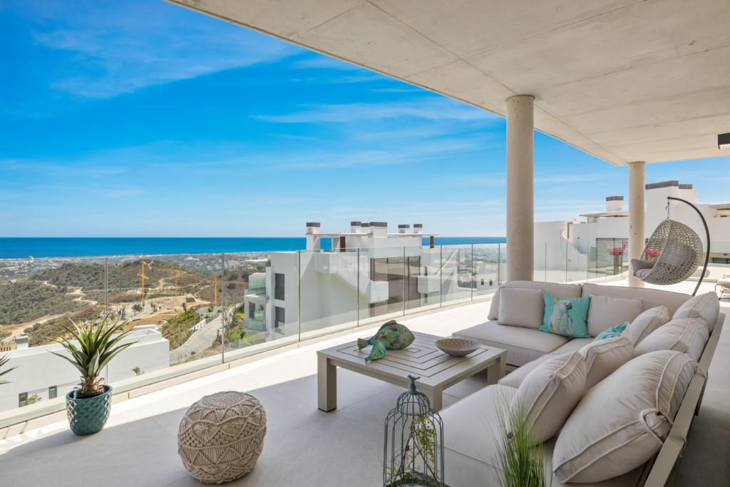Luxury Penthouse Panoramic Views Benahavis  (48)