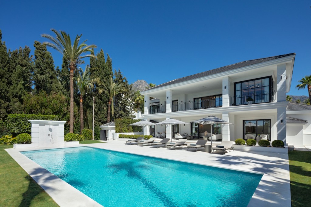 Preciosa casa Marbellas Beverly Hills (1)