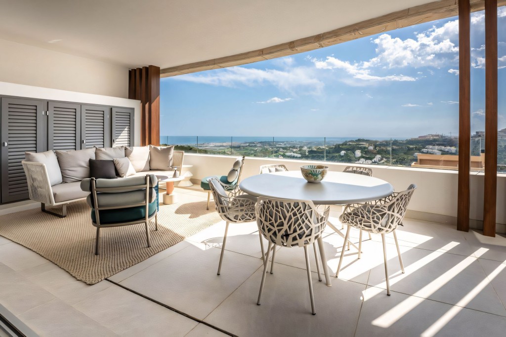 Real La Quinta luxury apartment (1)