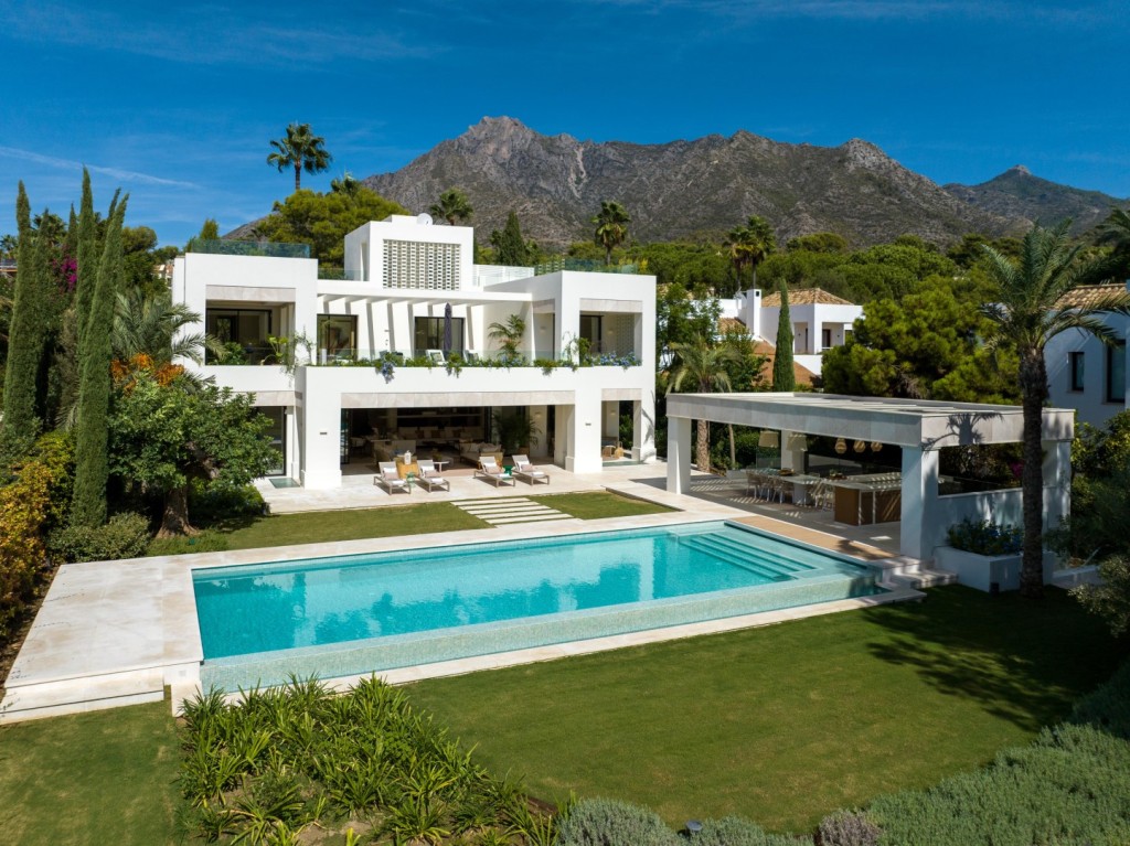 Luxury Modern Villa Marbella Golden Mile (1)