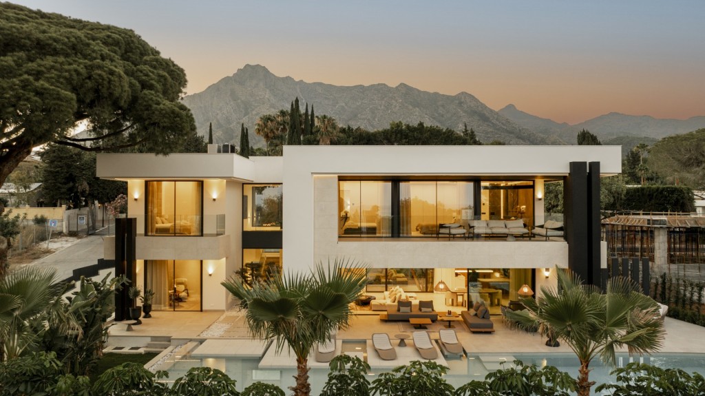 New Modern Villa Marbella Golden Mile (39)