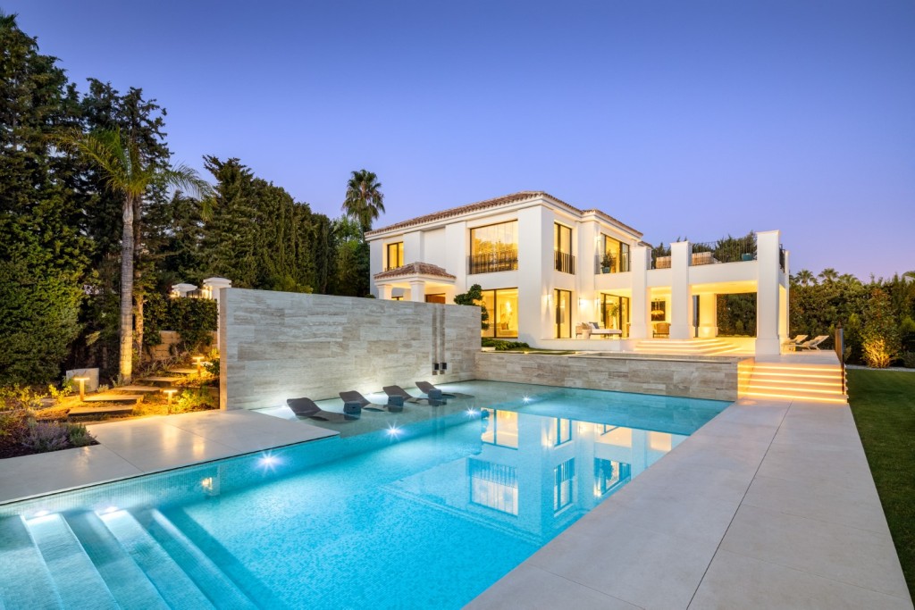 Luxury Home Marbella's Beverly Hills (1)