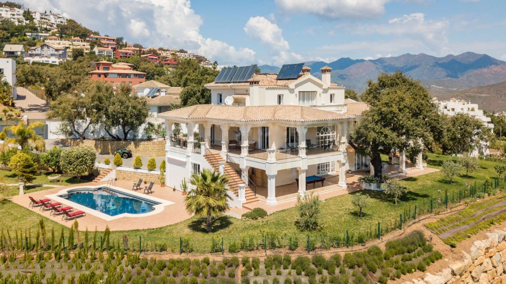 Smuk villa Marbella Øst Spanien (1)