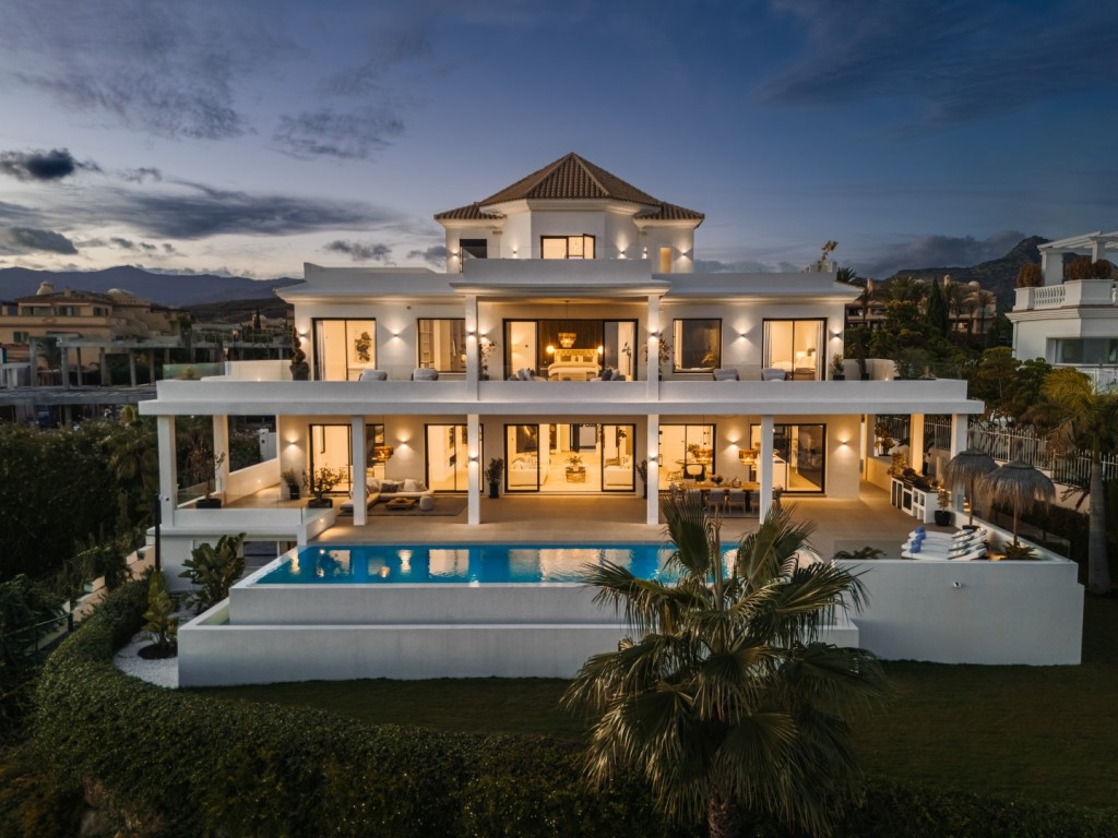 Luxury Family Home Benahavis Spain (1)